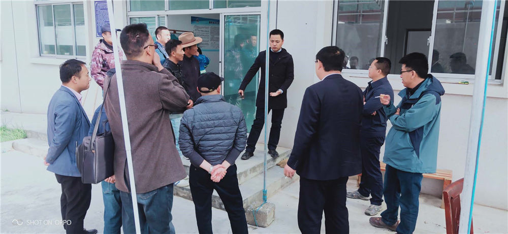 西南督查組在自治區(qū)、日喀則市、吉隆縣、吉隆鎮(zhèn)有關(guān)領(lǐng)導(dǎo)的陪同下對(duì)吉隆鎮(zhèn)污水處理廠(chǎng)檢查工作
